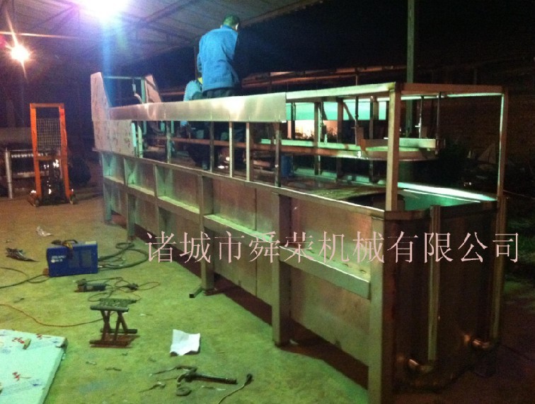 Poultry scalding tank